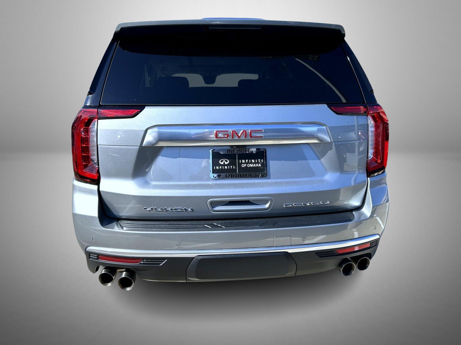 Used 2024 GMC Yukon Denali w/ Advanced Technology Package AWD/4WD image 11
