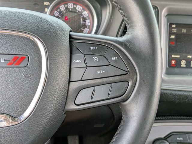 Used 2023 Dodge Challenger SXT RWD image 23