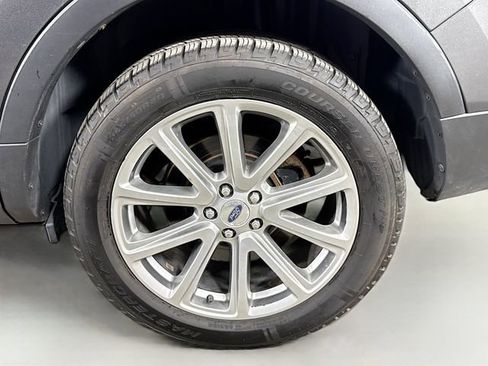 Used 2016 Ford Explorer Limited image 32