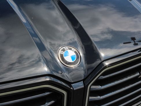 Certified 2023 BMW XM AWD/4WD image 11