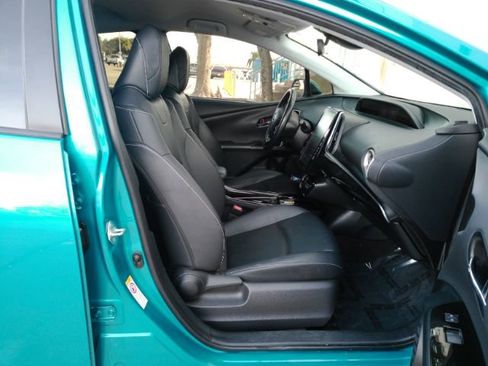 Used 2021 Toyota Prius Prime XLE image 19