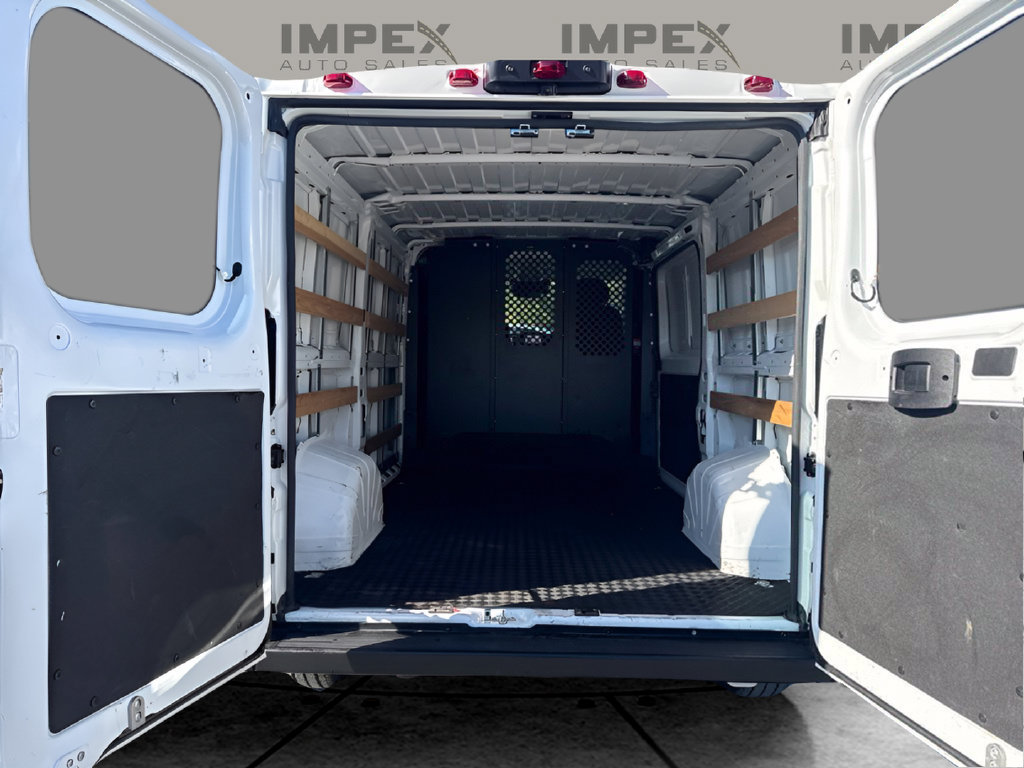 Used 2025 RAM ProMaster 2500 w/ U-Haul Equipment Group FWD image 22