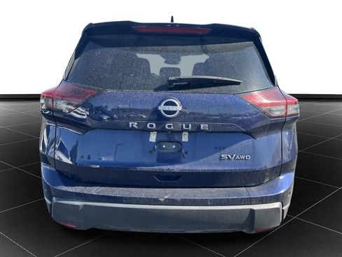 Used 2024 Nissan Rogue SV AWD/4WD image 4