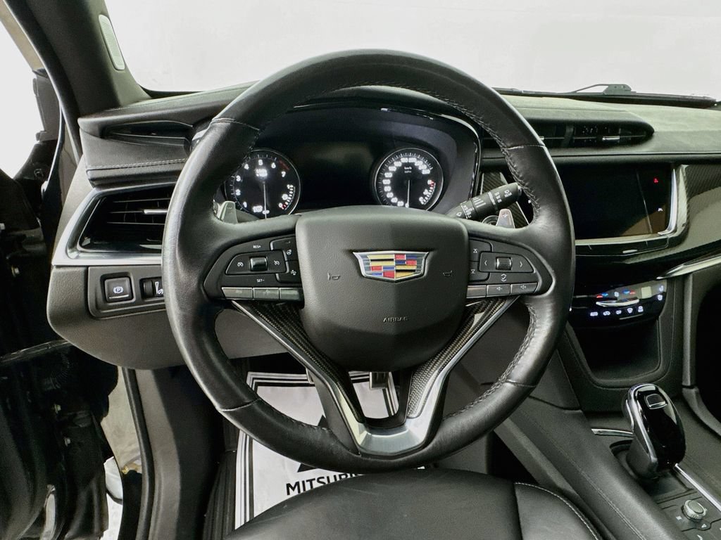 Used 2023 Cadillac XT6 Sport w/ Technology Package AWD/4WD image 12