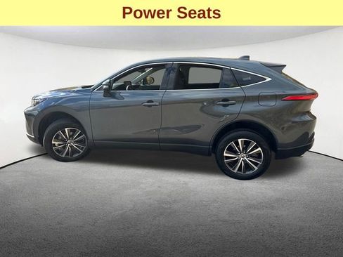 Used 2022 Toyota Venza LE image 8