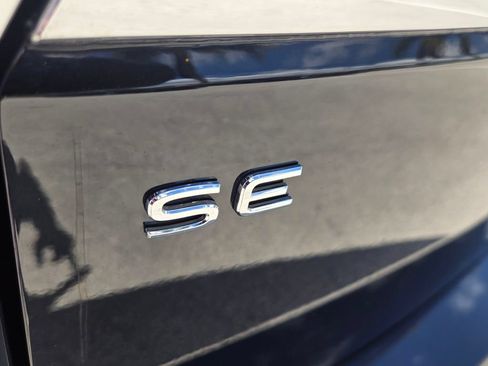 Used 2022 Volkswagen Atlas SE FWD image 14