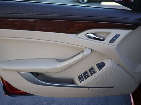 Used 2010 Cadillac CTS Luxury AWD/4WD image 10