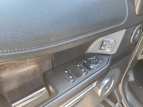 Used 2020 Ford Expedition Limited RWD image 15