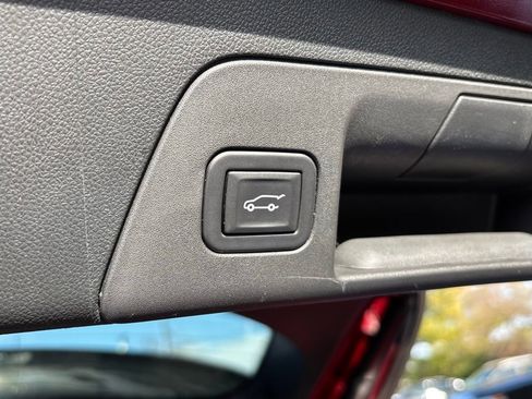 Used 2023 Buick Envision Essence image 18