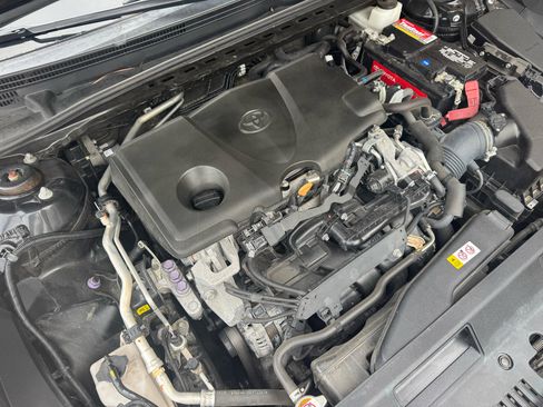 Used 2020 Toyota Camry SE image 35