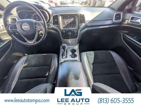 Used 2018 Jeep Grand Cherokee Altitude RWD image 14