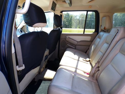 Used 2008 Ford Explorer Eddie Bauer image 36