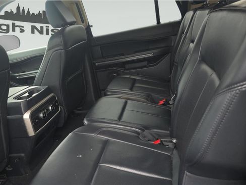Used 2024 Ford Expedition Max XLT image 16
