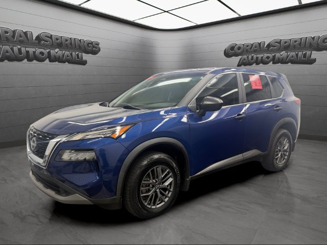 Used 2023 Nissan Rogue S AWD/4WD image 3