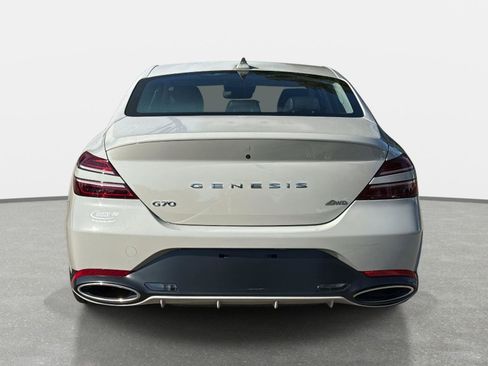Used 2025 Genesis G70 2.5T image 6