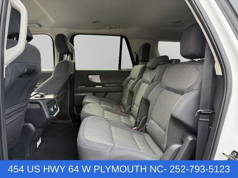 Used 2025 Ford Expedition Max Active AWD/4WD image 13