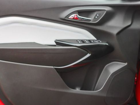 New 2026 Chevrolet Trax LT w/ Driver Confidence Package image 19