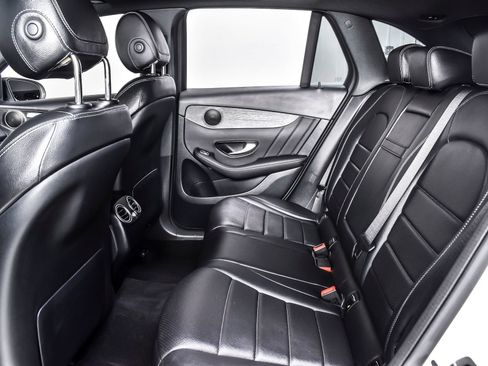 Used 2022 Mercedes-Benz GLC 300 4MATIC image 21