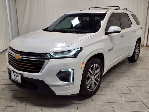 Used 2023 Chevrolet Traverse High Country FWD image 3