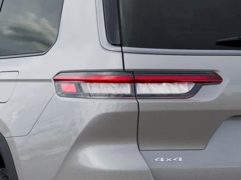 New 2026 Jeep Grand Cherokee L Limited image 9