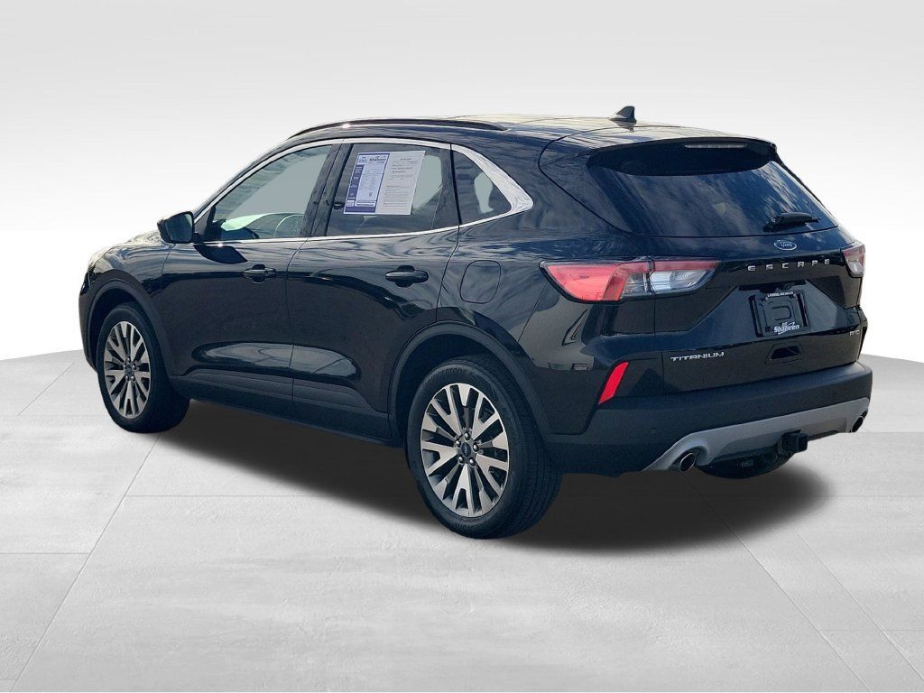 Used 2022 Ford Escape Titanium w/ Class II Trailer Tow Package AWD/4WD image 4