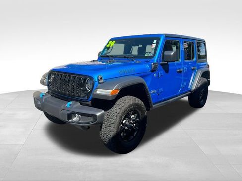 Used 2024 Jeep Wrangler Unlimited image 3
