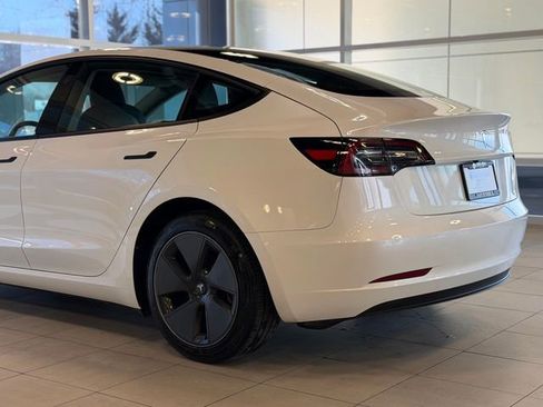Used 2023 Tesla Model 3 Standard Range image 13