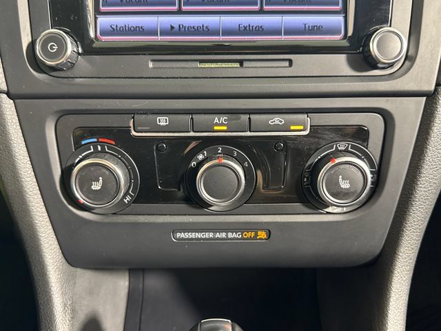 Used 2014 Volkswagen Jetta SE FWD image 34