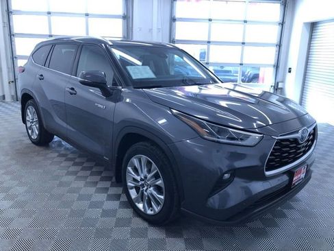 Used 2021 Toyota Highlander Limited image 35