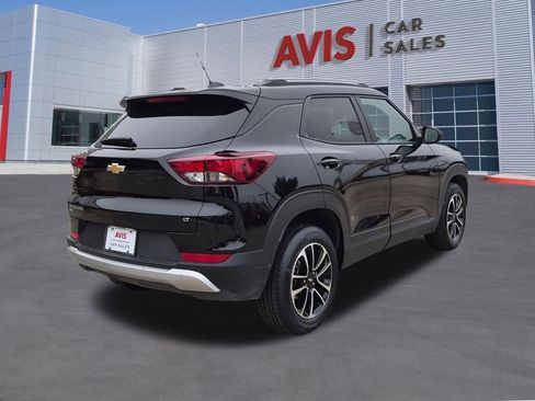 Used 2025 Chevrolet TrailBlazer LT AWD/4WD image 6