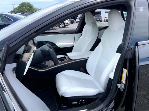 Used 2022 Tesla Model S AWD/4WD image 8