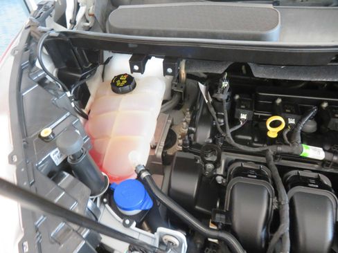 Used 2020 Ford Transit Connect XL image 51