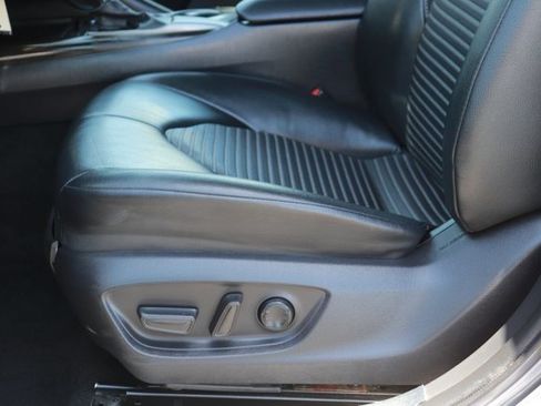 Used 2021 Toyota Camry SE FWD image 10