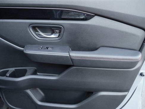 Used 2024 Honda Pilot TrailSport image 30