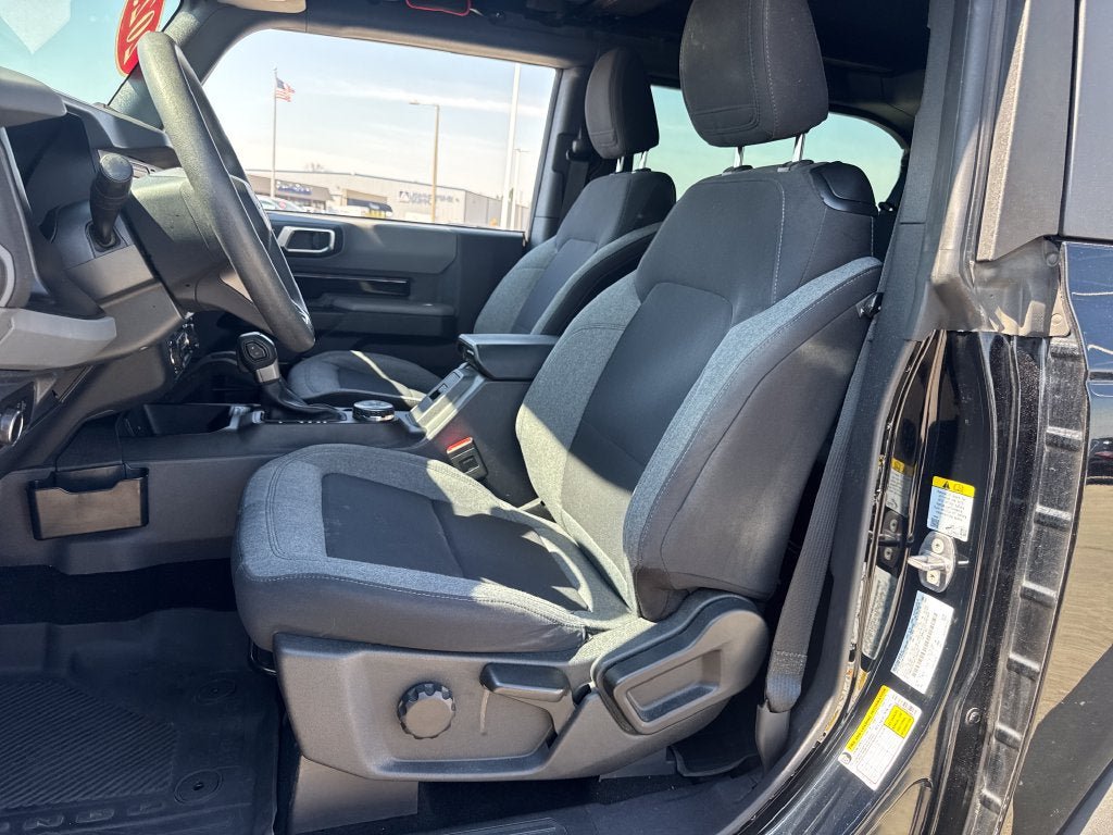 Used 2023 Ford Bronco 2-Door w/ Sasquatch Package AWD/4WD image 14