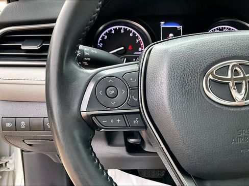 Used 2022 Toyota Camry SE FWD image 21