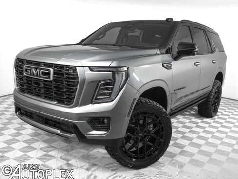 Used 2026 GMC Yukon Denali w/ Sun & Power Step Package AWD/4WD image 1