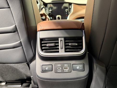 Used 2023 Subaru Outback Touring AWD/4WD image 22