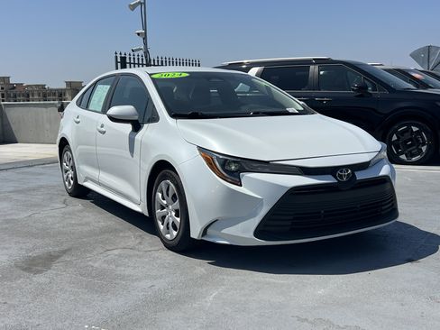 Used 2024 Toyota Corolla LE FWD image 10