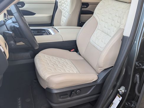 Used 2026 Nissan Armada Platinum RWD image 17