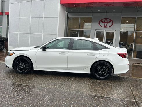 Used 2025 Honda Civic Sport image 16