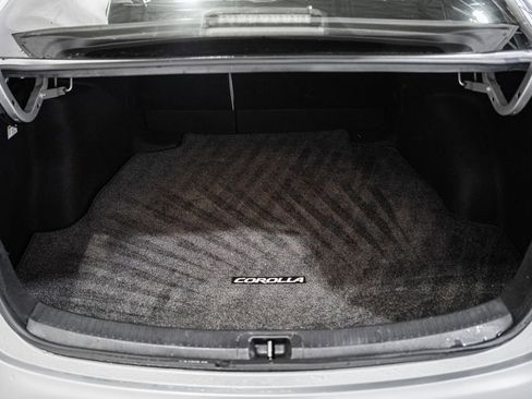 Used 2021 Toyota Corolla LE w/ Carpet Mat Package (TMS) image 7
