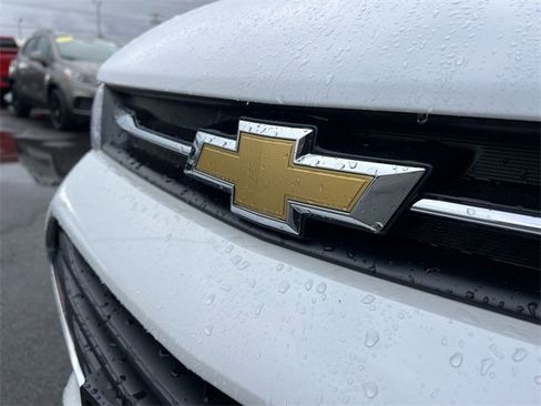 Used 2022 Chevrolet Trax LT w/ LT Convenience Package image 28