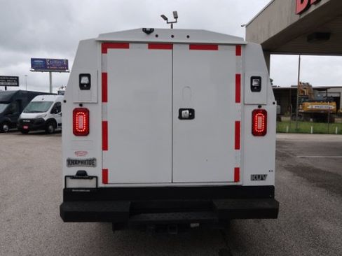Used 2020 Chevrolet Express 3500 w/ Power Convenience Package RWD image 5