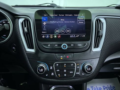 Used 2023 Chevrolet Malibu LT FWD image 21
