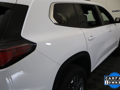 Used 2025 GMC Acadia Elevation FWD image 7