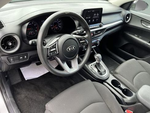 Used 2019 Kia Forte LXS FWD image 12