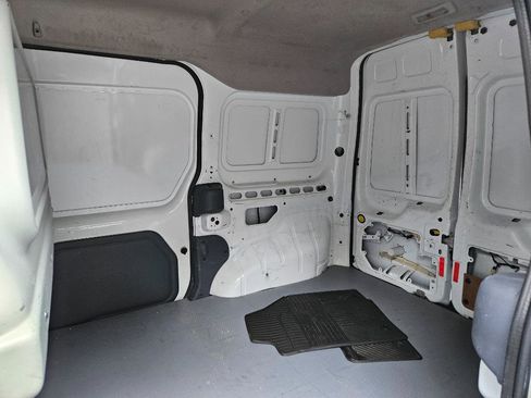 Used 2013 Ford Transit Connect XLT image 20