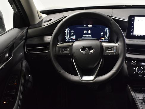 Certified 2026 INFINITI QX60 Luxe w/ Family Package AWD/4WD image 17