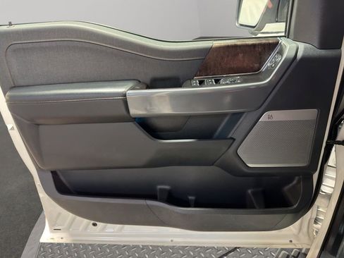 Used 2022 Ford F150 Lightning Lariat w/ Tow Technology Package image 15